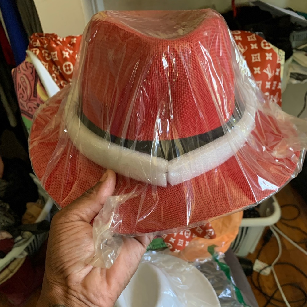 Hat - Picture 2 of 10